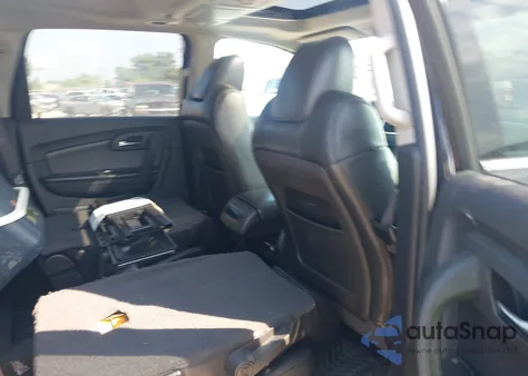 2011 Chevrolet Traverse 2Lt from USA, damaged, VIN 1GNKRJEDXBJ167311